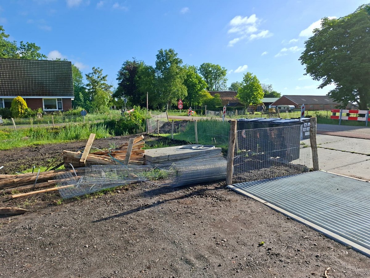 Pasop weg werkzaamheden bij het wildrooster